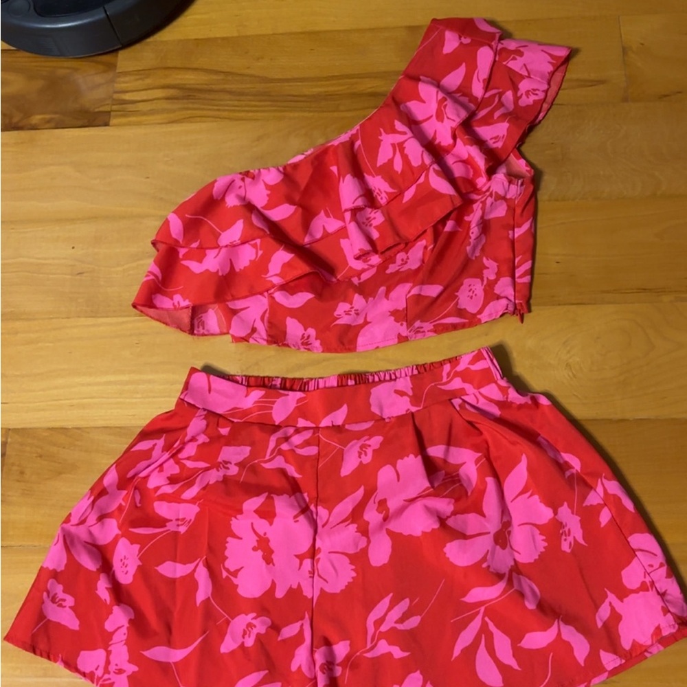 SHEIN Red and Pink Floral Two-Piece Set